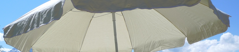 Vor dem Chalet Franz braucht es meistens einen Sonnenschirm