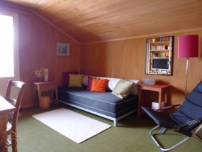 Sofa im Balkonzimmer