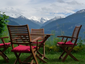 Garten mit Panoramablick aufs Val d'Anniviers