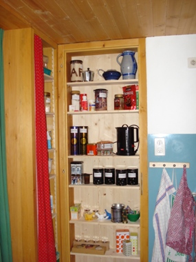 Gestell in der K&uuml;che des Chalets Franz