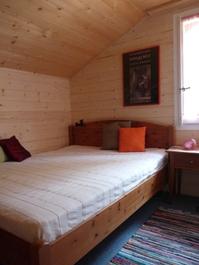Doppelbett im Nordwestzimmer